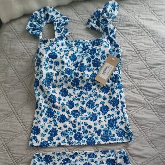 Bathing suit - Picture 1 of 4